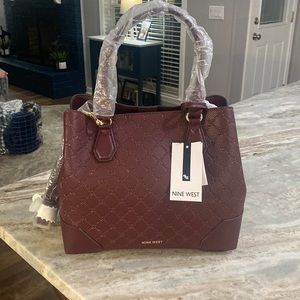 Nine West Brooklyn Jet Set Carryall purse
